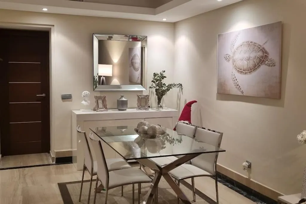 Apartman Apartamento Lujo En Primera Linea De Playa En Bahia De La Plata, Estepona