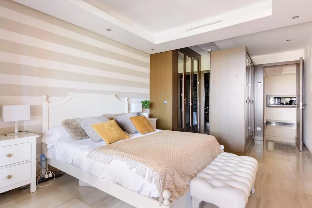 Apartman Apartamento Lujo En Primera Linea De Playa En Bahia De La Plata, Estepona