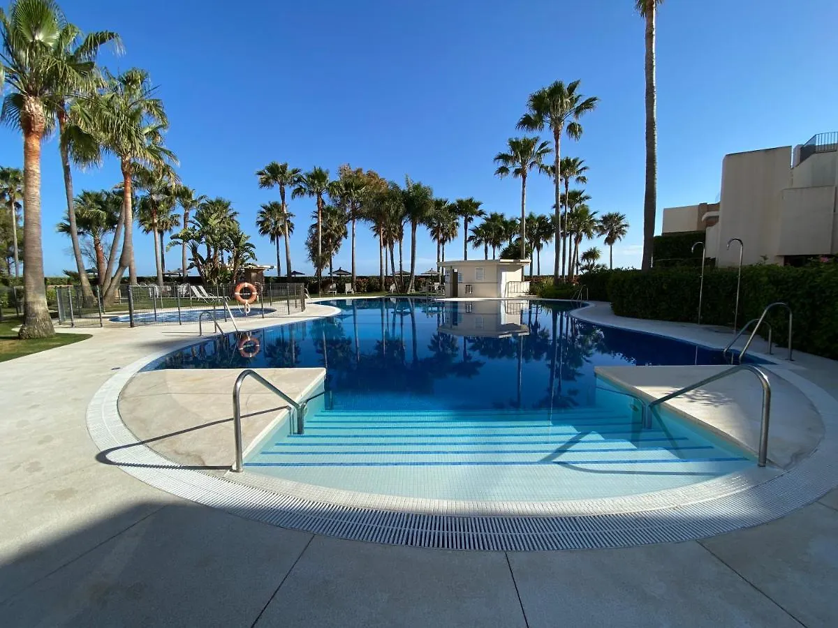 Apartamento Lujo En Primera Linea De Playa En Bahia De La Plata, Estepona Apartman