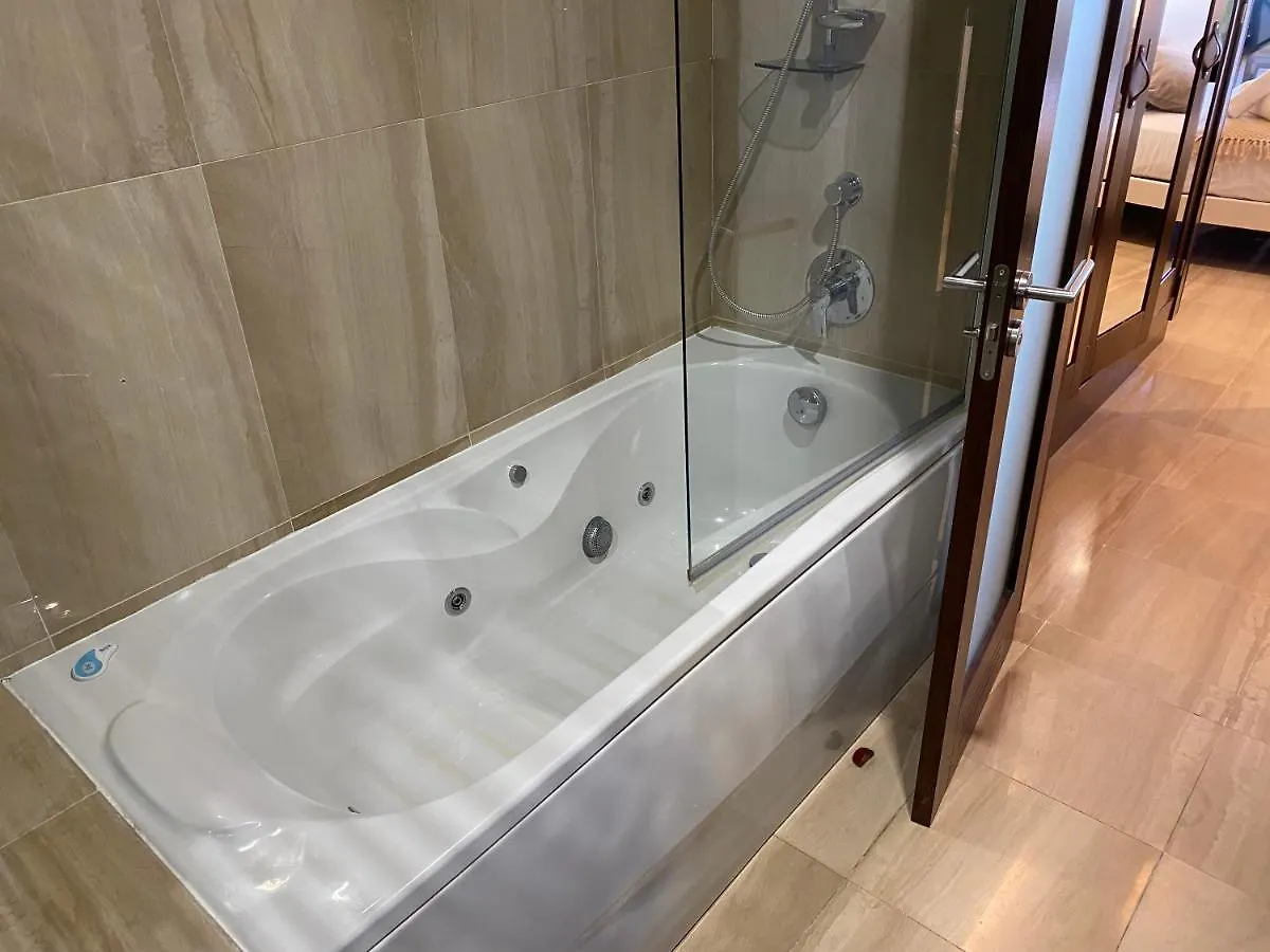 Apartamento Lujo En Primera Linea De Playa En Bahia De La Plata, Estepona 0*,