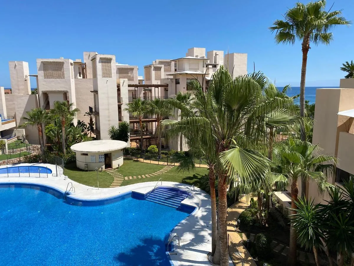 Apartamento Lujo En Primera Linea De Playa En Bahia De La Plata, Estepona 0*,  Spanyolország